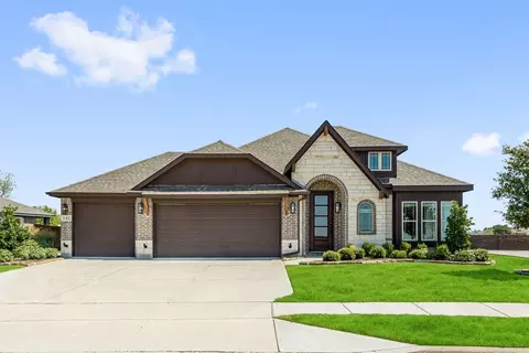Exterior - 144 Burnett Dr, Lavon, TX 75166 photo 3 of 10