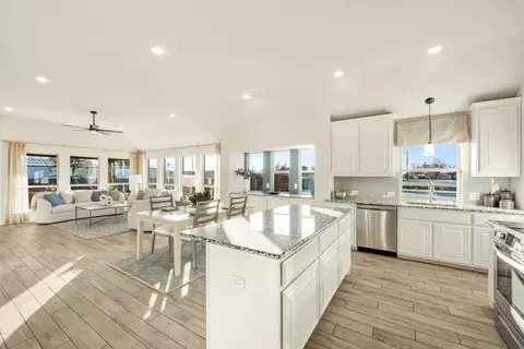 Kitchen - 144 Burnett Dr, Lavon, TX 75166 photo 4 of 8
