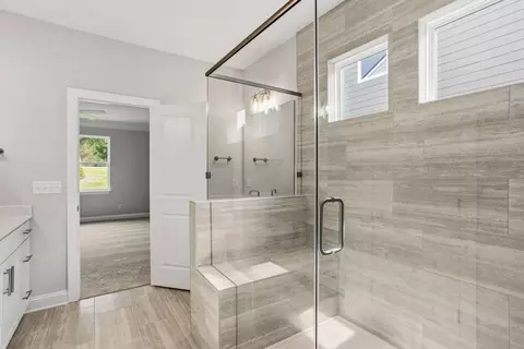 Bath - 1817 Betsy Ross Dr, Moore, SC 29369 photo 1 of 4