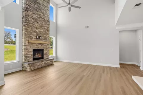 Living - 1817 Betsy Ross Dr, Moore, SC 29369 photo 1 of 2