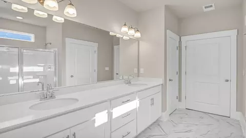 Bath - 1833 Kennerly Rd, Irmo, SC 29063 photo 2 of 5
