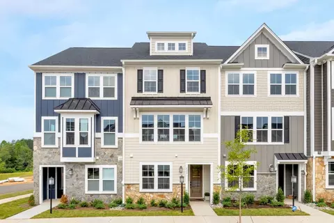 107 Bracewell Ln, Yorktown, VA 23692