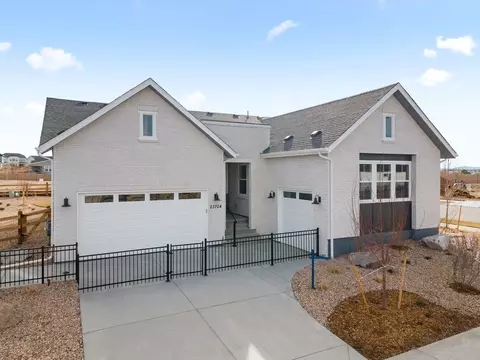 23704 E 36th Pl, Aurora, CO 80019