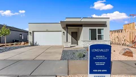 1425 S Lost Springs Dr, Washington, UT 84780