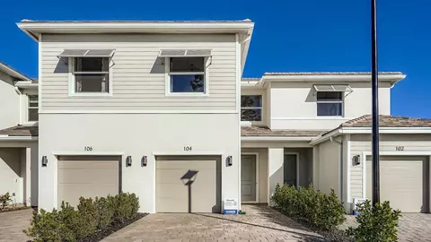 106 Lakeside Landing Dr, Royal Palm Beach, FL 33411