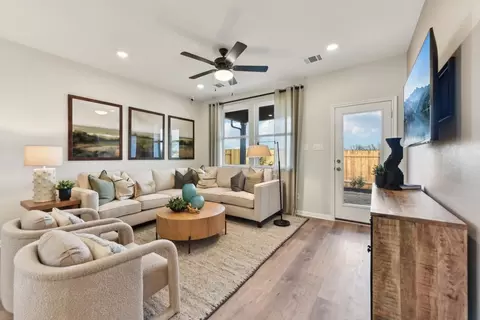 Living - 113 Two Bits Ln, Elgin, TX 78621 photo 5 of 5