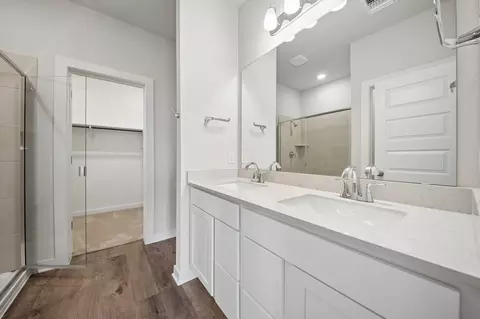 Bath - 113 Two Bits Ln, Elgin, TX 78621 photo 3 of 5