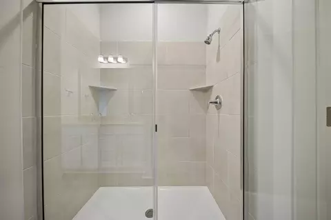 Bath - 113 Two Bits Ln, Elgin, TX 78621 photo 4 of 5