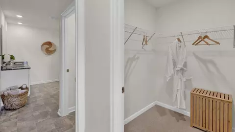 Entry Way - 8009 Swift Current Ln, Corryton, TN 37721 photo 6 of 9