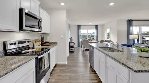 Kitchen - 8009 Swift Current Ln, Corryton, TN 37721 photo 4 of 9