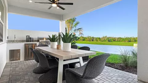 Exterior - 5035 Shade Forest Dr, Parrish, FL 34219 photo 3 of 15