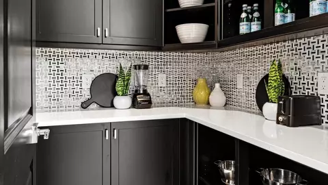 Kitchen - 5035 Shade Forest Dr, Parrish, FL 34219 photo 5 of 10