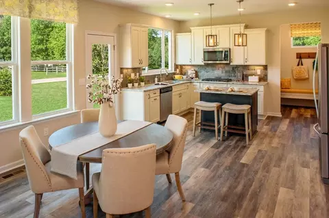 Dining - 201 Shyla Ct, Monroe, OH 45050 photo 4 of 6