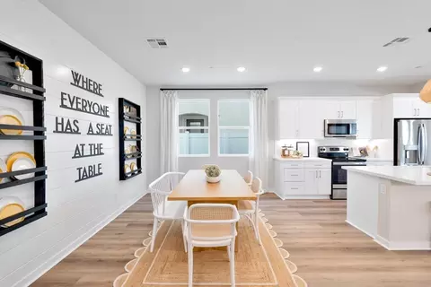 Dining - 133 Bushwillow Way, Piru, CA 93040 photo 1 of 2