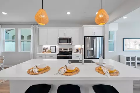 Kitchen - 133 Bushwillow Way, Piru, CA 93040 photo 2 of 4