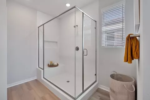 Bath - 133 Bushwillow Way, Piru, CA 93040 photo 2 of 6