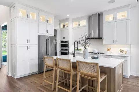 Kitchen - 6 Eagleview Dr, Lynnfield, MA 01940 photo 1 of 2
