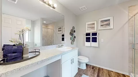 Bath - Northshore Dr, Benton, AR 72015 photo 1 of 2