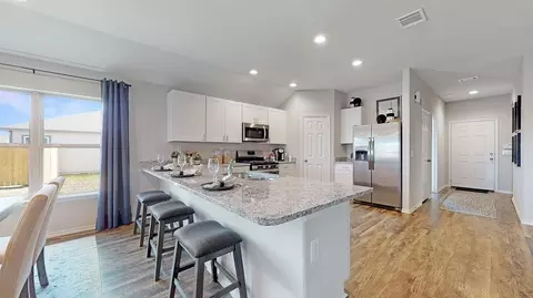 Kitchen - Northshore Dr, Benton, AR 72015 photo 1 of 2