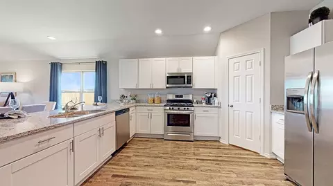 Kitchen - 1068 Raven Walk Dr, Benton, AR 72015 photo 1 of 4