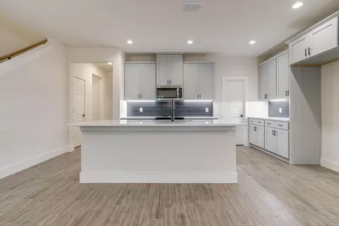 Kitchen - Springfield Rd, Springtown, TX 76082 photo 3 of 6