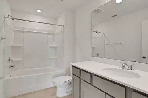 Bath - 1387 Brook Forest Dr, Saint Augustine, FL 32092 photo 1 of 5