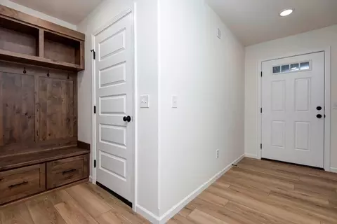 Entry Way - 1917 Wellington Dr, Ozark, MO 65721 photo 1 of 2