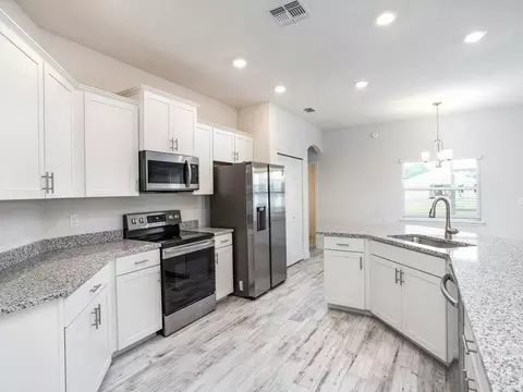 Kitchen - Marion Oaks Lane, Ocala, FL 34473 photo 1 of 8