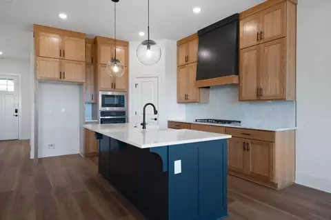 Kitchen - 442 Fox Trl, Springdale, AR 72762 photo 1 of 4