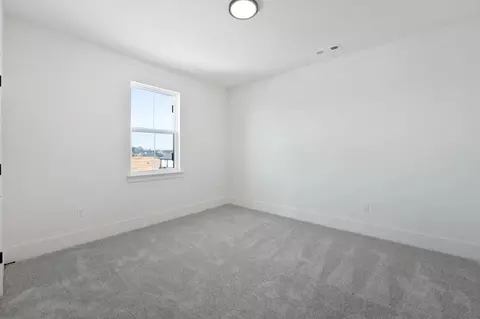 Bedroom - 442 Fox Trl, Springdale, AR 72762 photo 4 of 5