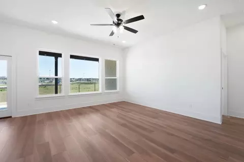 Living - 442 Fox Trl, Springdale, AR 72762 photo 2 of 3