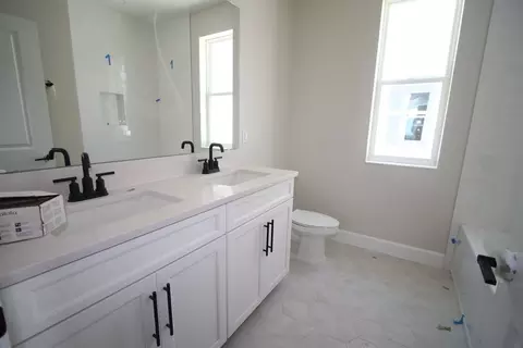 Bath - 3086 Bonfire Path, Saint Cloud, FL 34771 photo 2 of 4