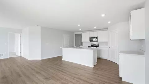 Kitchen - 1774 Pumpkin Ridge Rd, Circleville, OH 43113 photo 6 of 12