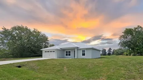 Exterior - 107 N Ridgewood Dr, Sebring, FL 33870 photo 3 of 3