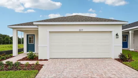 227 Hugo Dr, Haines City, FL 33844