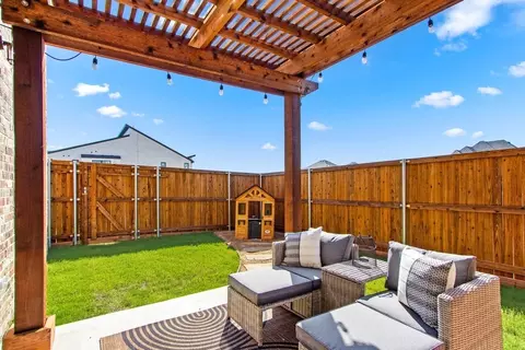 4623 Hawks Trl, Oak Point, TX 75068