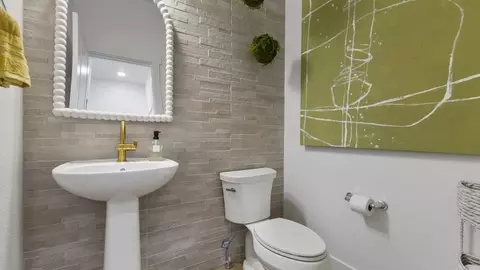 Bath - 24217 E 53rd Dr, Aurora, CO 80019 photo 1 of 4