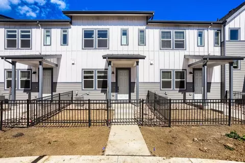 2851 Bear Springs Cir, Longmont, CO 80503
