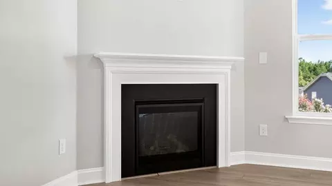 Living - 305 River Trace Loop, Simpsonville, SC 29680 photo 2 of 3