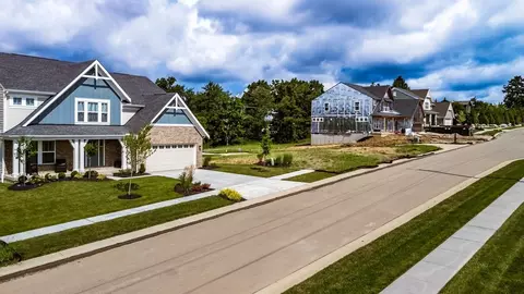 View/Area - 5236 Ivy Rose Ln, Cincinnati, OH 45247 photo 5 of 16