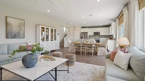Entry Way - 31053 Willow Oak Dr, Winchester, CA 92596 photo 4 of 4