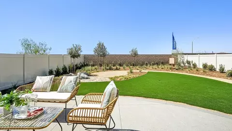 Exterior - 31053 Willow Oak Dr, Winchester, CA 92596 photo 4 of 6