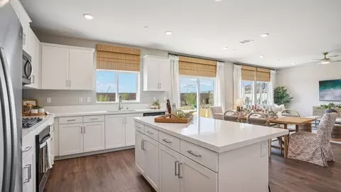 Kitchen - 31053 Willow Oak Dr, Winchester, CA 92596 photo 3 of 3