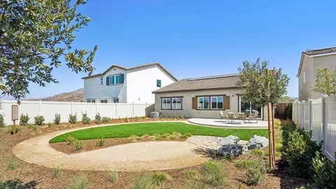 Exterior - 31053 Willow Oak Dr, Winchester, CA 92596 photo 3 of 6