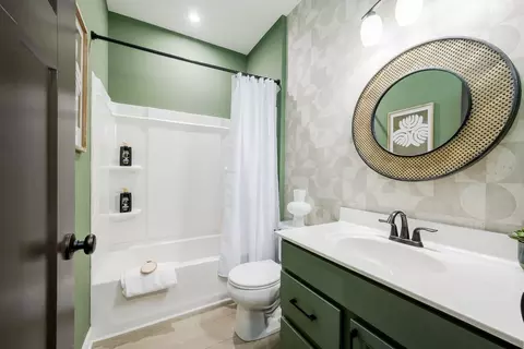 Bath - 4203 Altman Ave, Springfield, OH 45505 photo 4 of 9