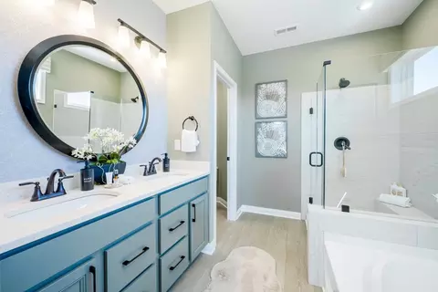 Bath - 4203 Altman Ave, Springfield, OH 45505 photo 1 of 9