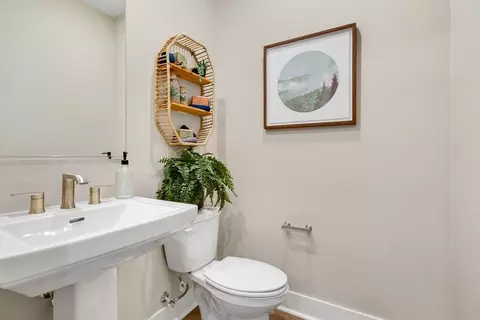 Bath - 29902 Vintage Ct, Castaic, CA 91384 photo 1 of 7
