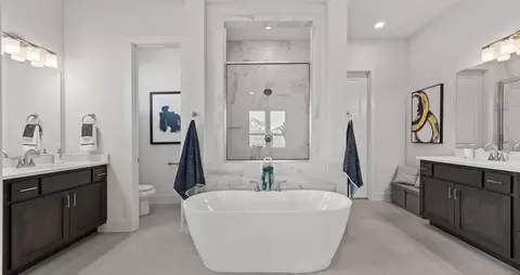 Bath - 924 Cherrystone Loop, Buda, TX 78610 photo 1 of 3
