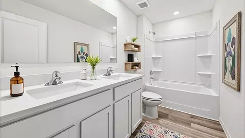 Bath - 6836 SW 45th Ave, Ocala, FL 34476 photo 3 of 4