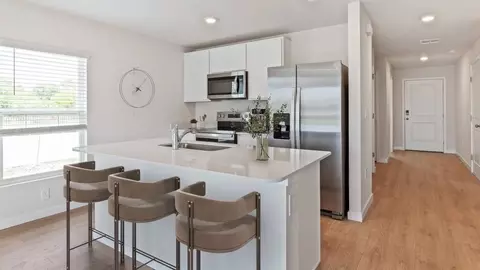 Kitchen - 8065 Cedar Key Way, Lehigh Acres, FL 33971 photo 4 of 5